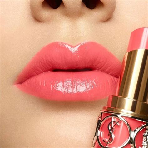 Yves Saint Laurent Rouge Volupté Shine 15 Corail Intuitive